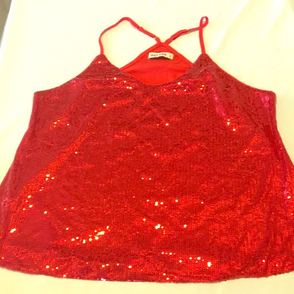 Red sequined top - Picture 2 of 5
